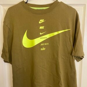 Nike Woman’s Green T-Shirt with Neon Accents
